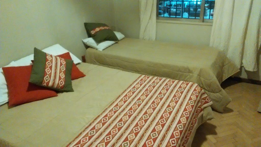 Loica Hostel Puerto Madryn Ngoại thất bức ảnh