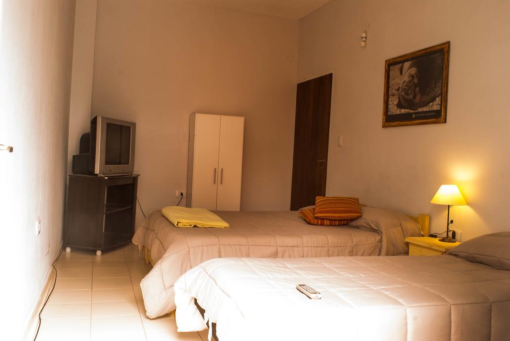 Loica Hostel Puerto Madryn Ngoại thất bức ảnh
