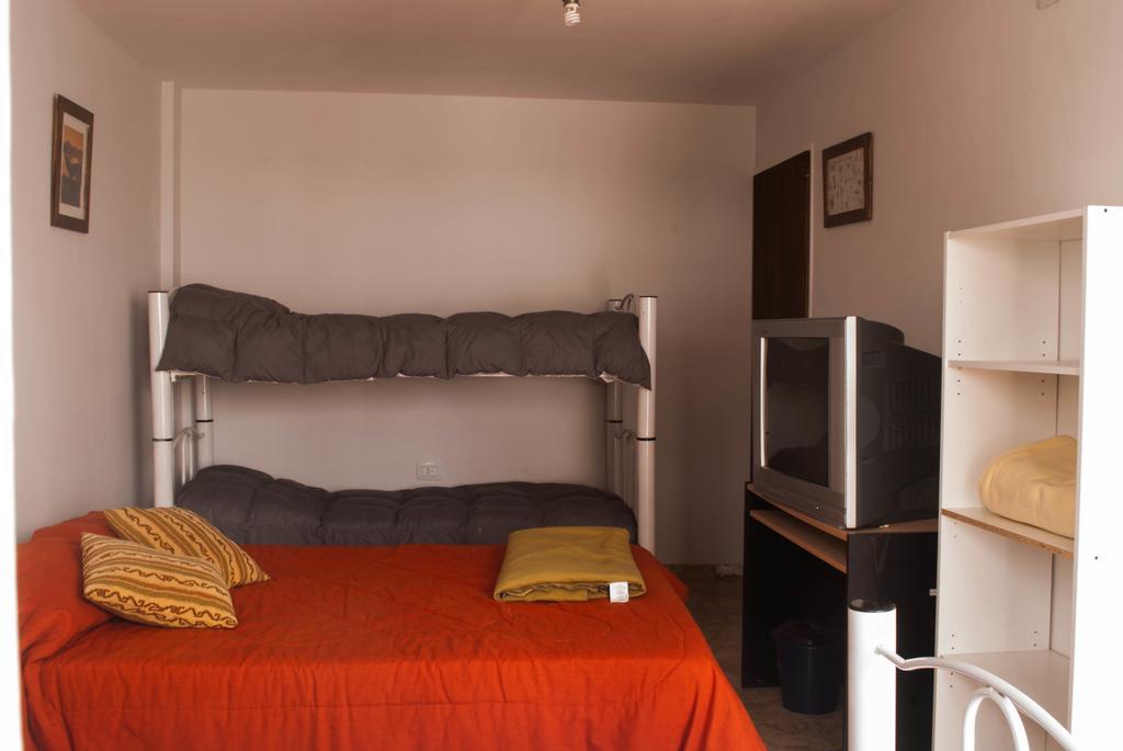 Loica Hostel Puerto Madryn Ngoại thất bức ảnh