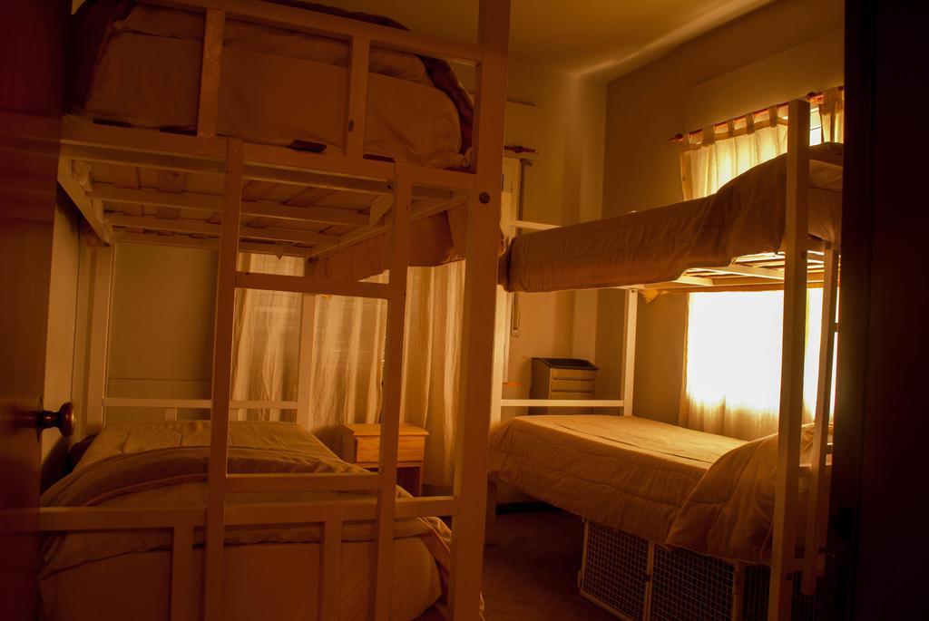 Loica Hostel Puerto Madryn Ngoại thất bức ảnh